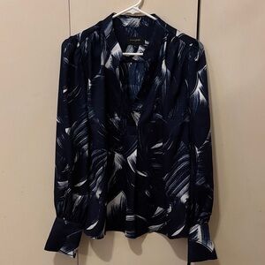 Banana Republic Dark Blue and White Patterned Blouse